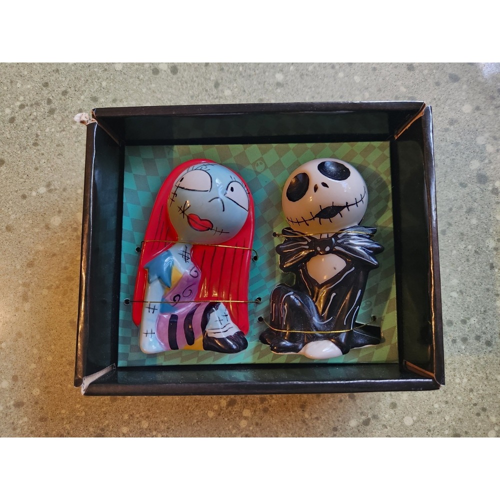 Nightmare Before Christmas Jack & Sally Salt & Pepper Shakers NEW